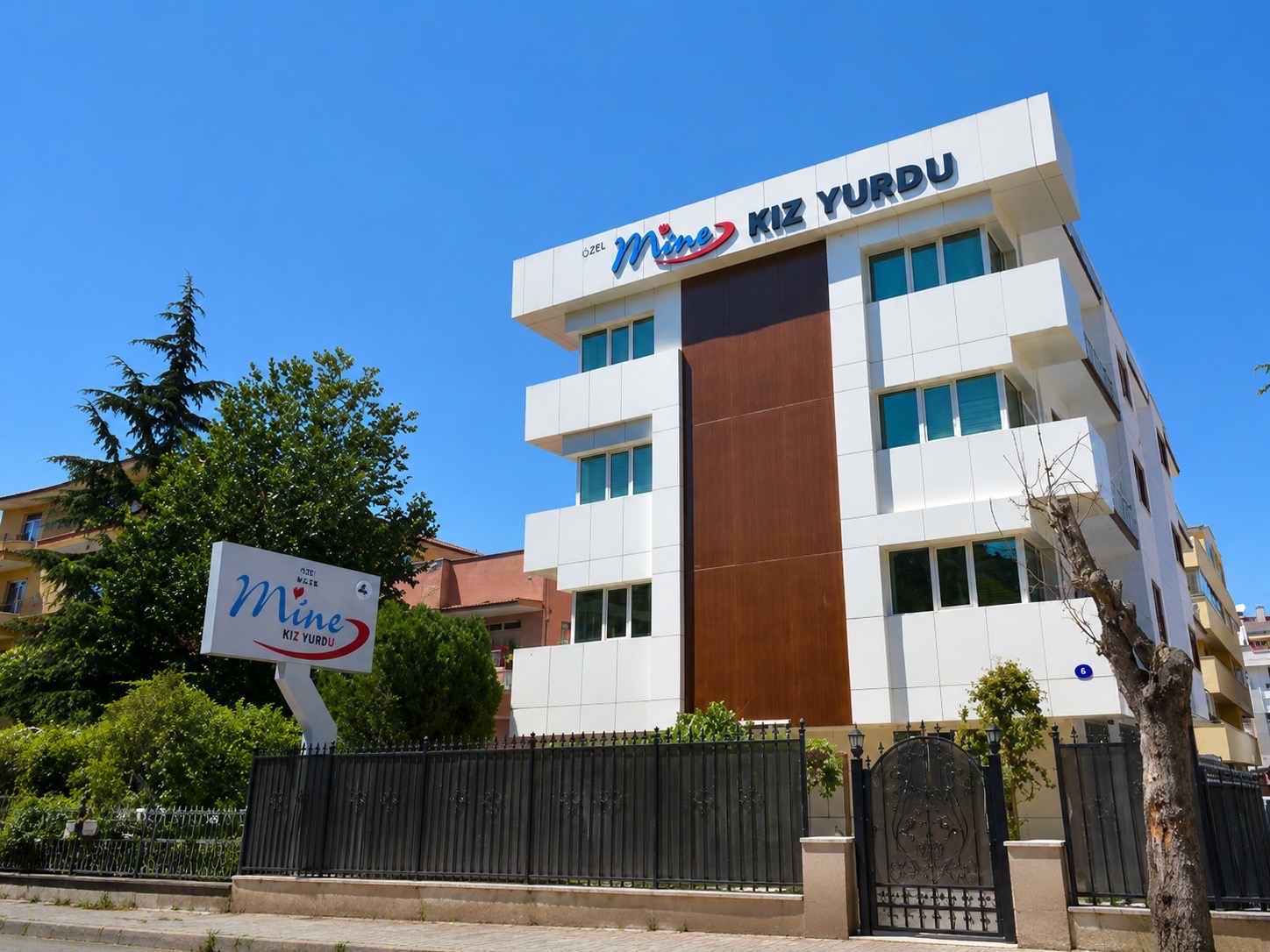 Özel Mine 3 Kız Yurdu Kapak Fotoğrafı